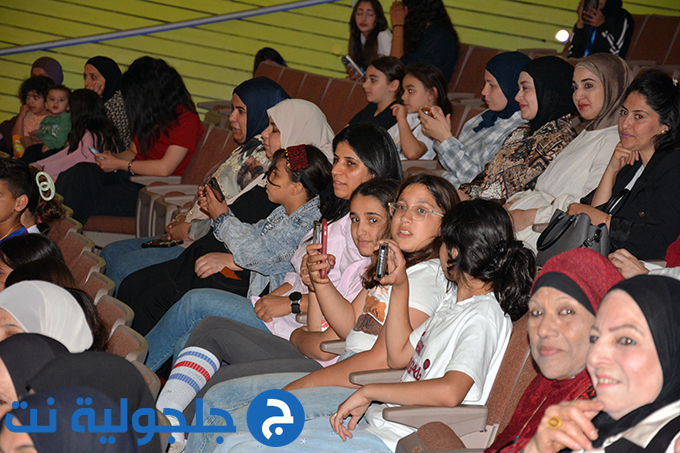 عرض مسرحية ثوب ستي بتنظيم أكاديمية دوزان بالمركز الجماهيري في جلجولية